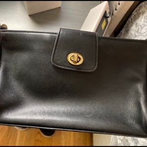 Vintage Black Coach Crossbody Bag 🖤